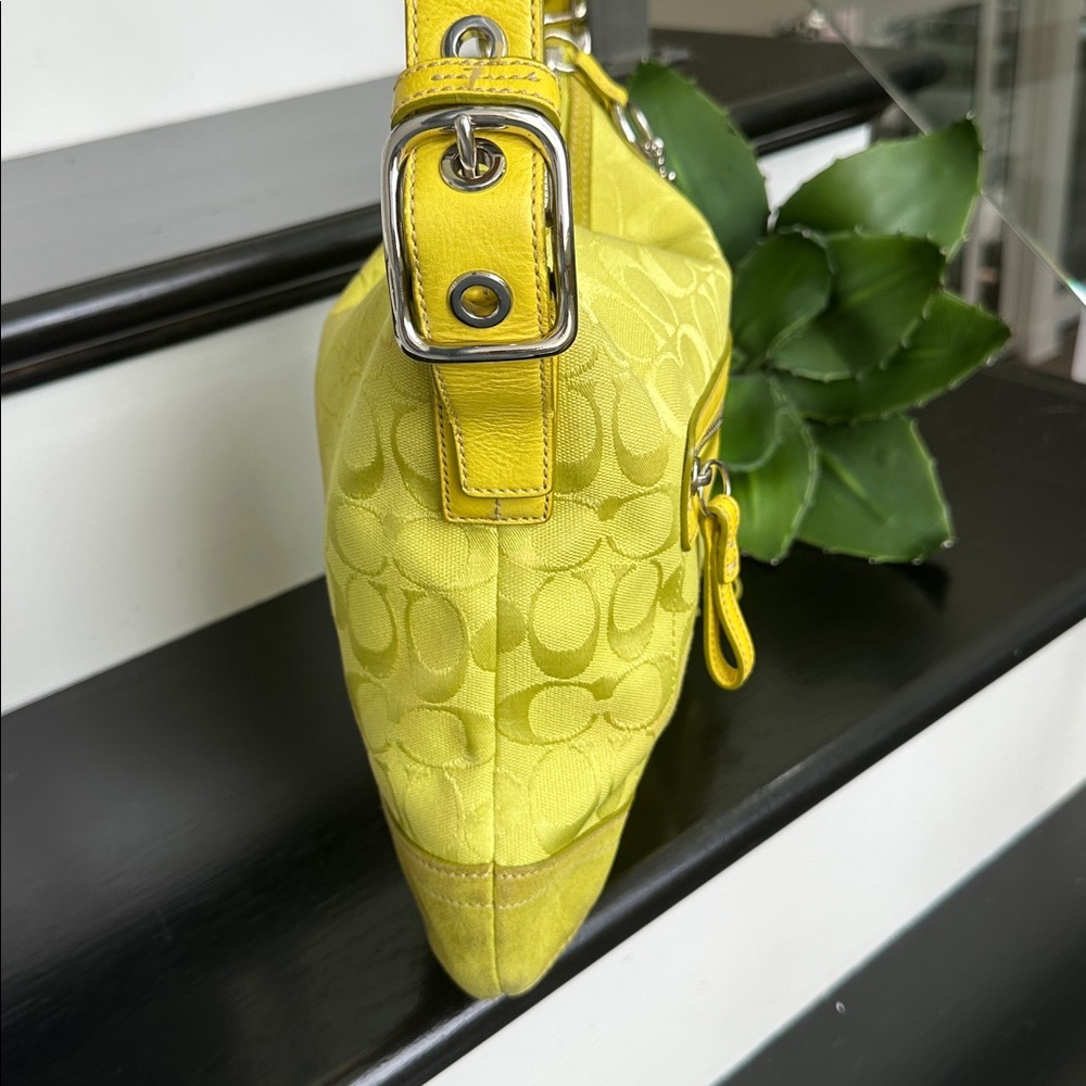 Coach Yellow Green Signature Shoulder Bag - Picture 5 of 16